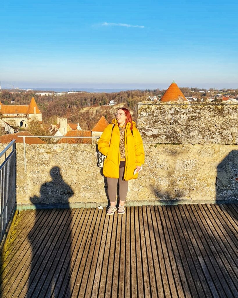 Steffi stands at the top of the viewing platform at Burg Burghausen.